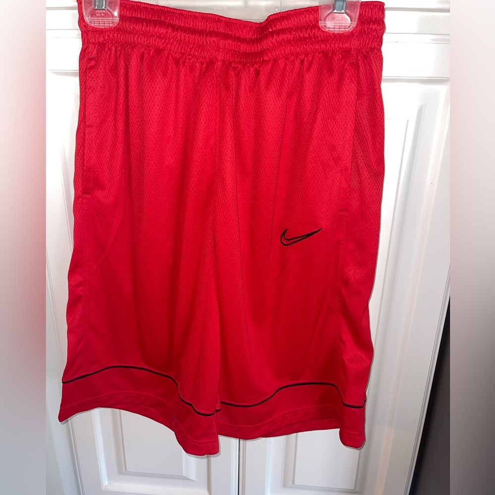 NIKE DRI FIT BASKETBALL‎ SHORTS MENS M RED NWT
